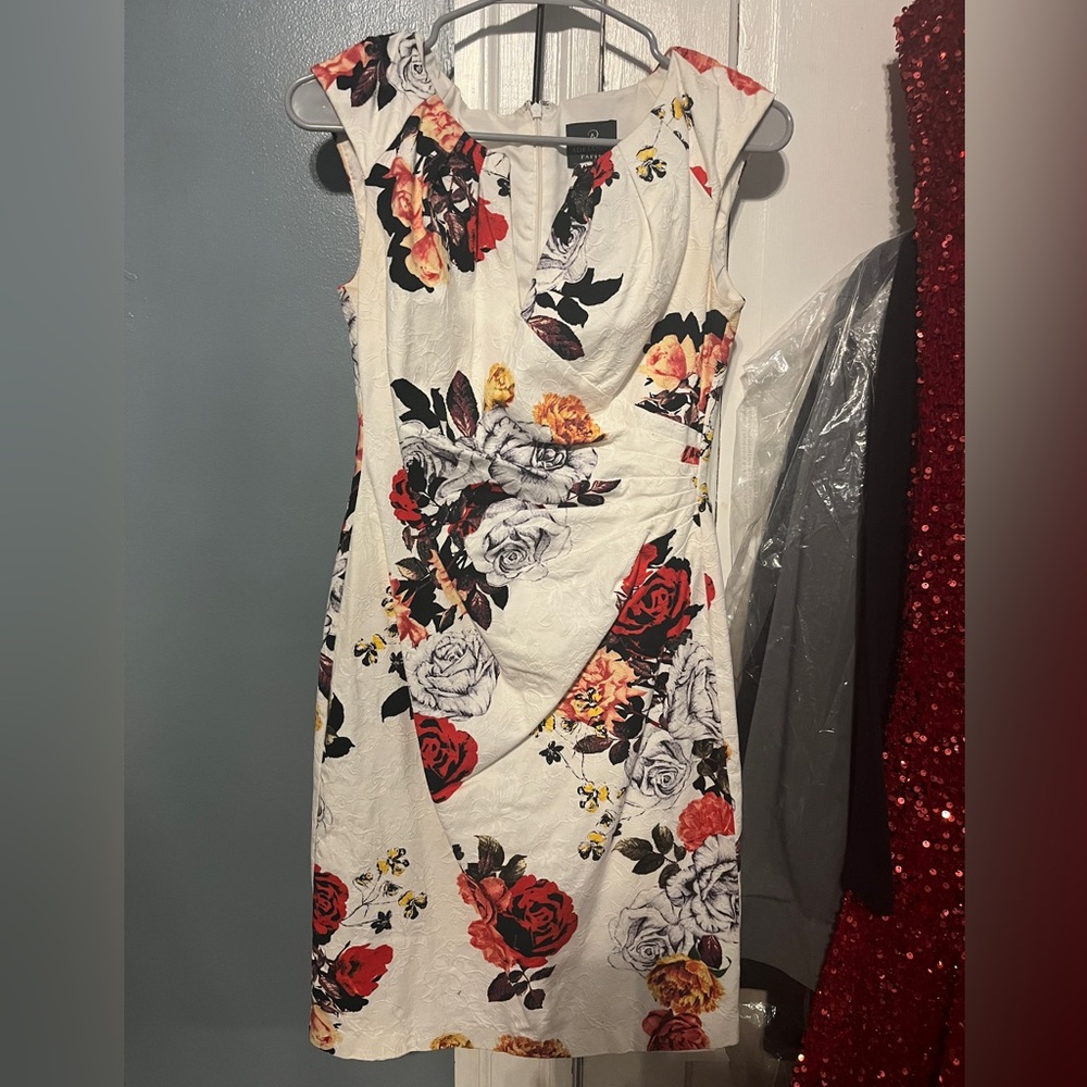Adrianna papell floral